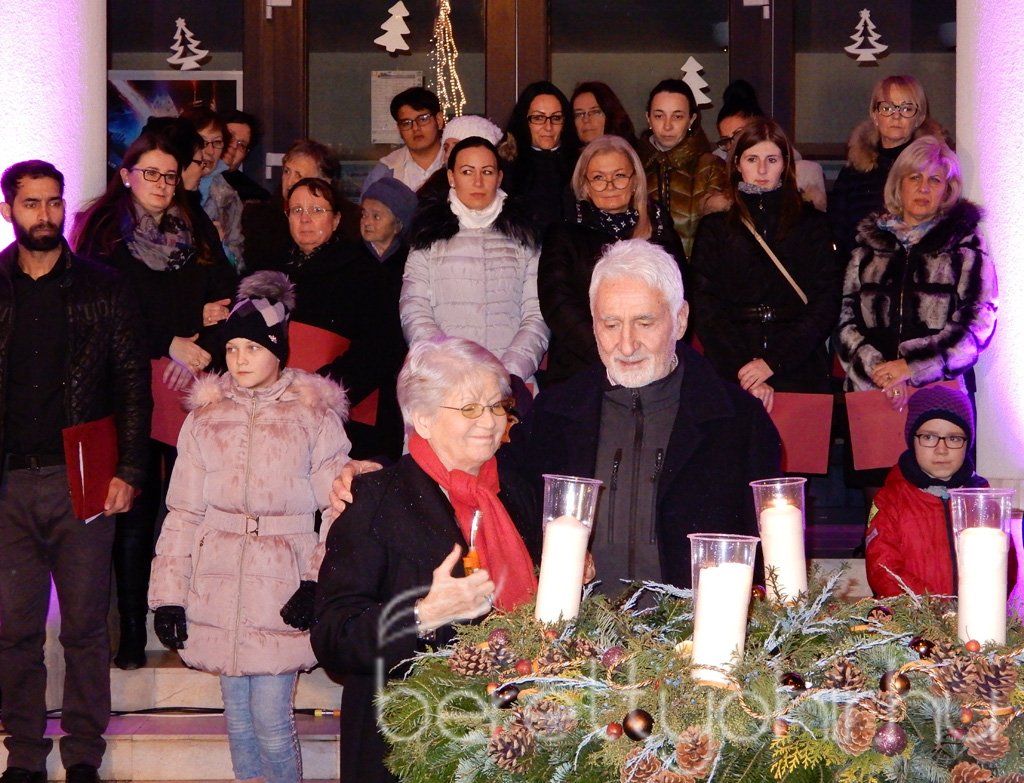 Fellobbant a szeretet lángja is 29